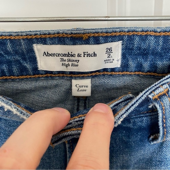 Abercrombie and Fitch Curve Love Skinny High Rise Jeans Size 26 Long - Picture 3 of 7
